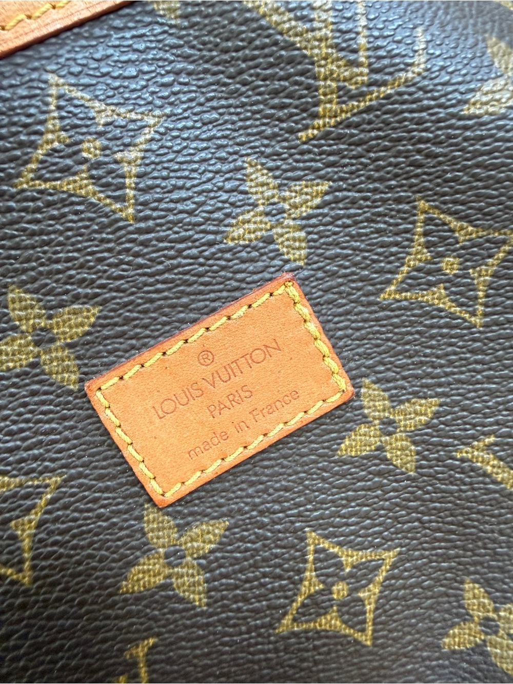 Louis Vuitton Monogram Canvas Messenger Bag with Tan Trim - Picture 6 of 14